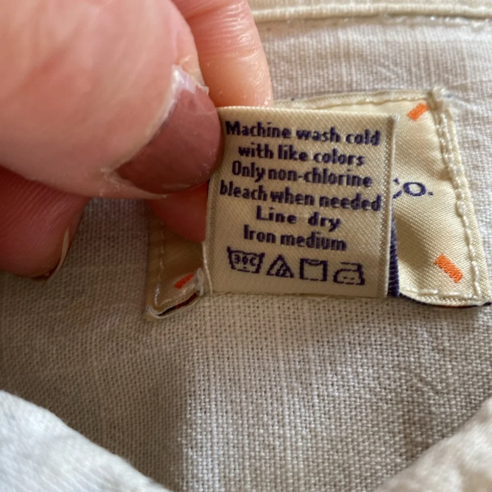 GH Bass Button Down - Picture 4 of 4